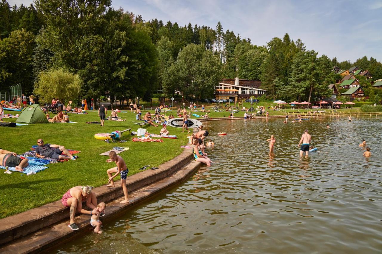 Отель Camp Dolce Трутнов Экстерьер фото