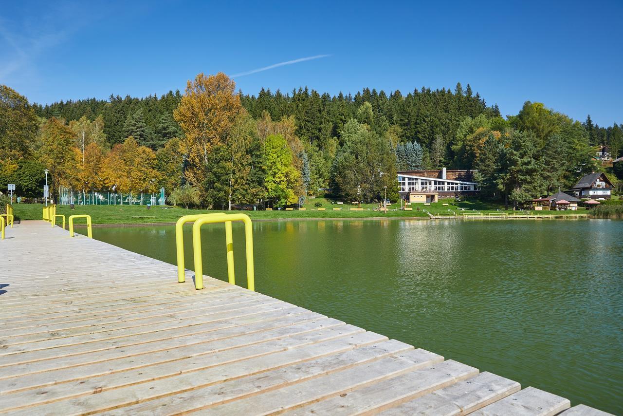 Отель Camp Dolce Трутнов Экстерьер фото