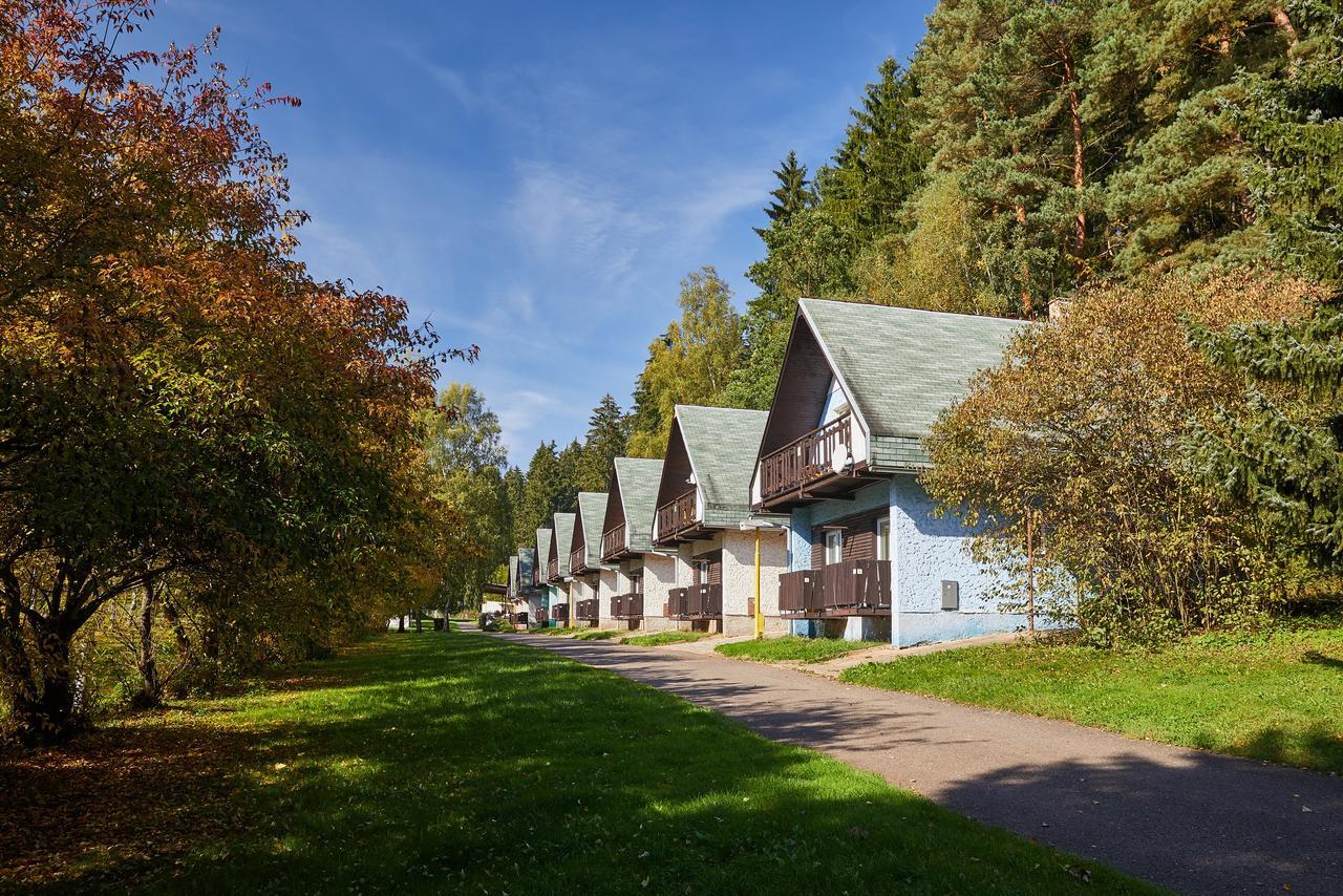 Отель Camp Dolce Трутнов Экстерьер фото